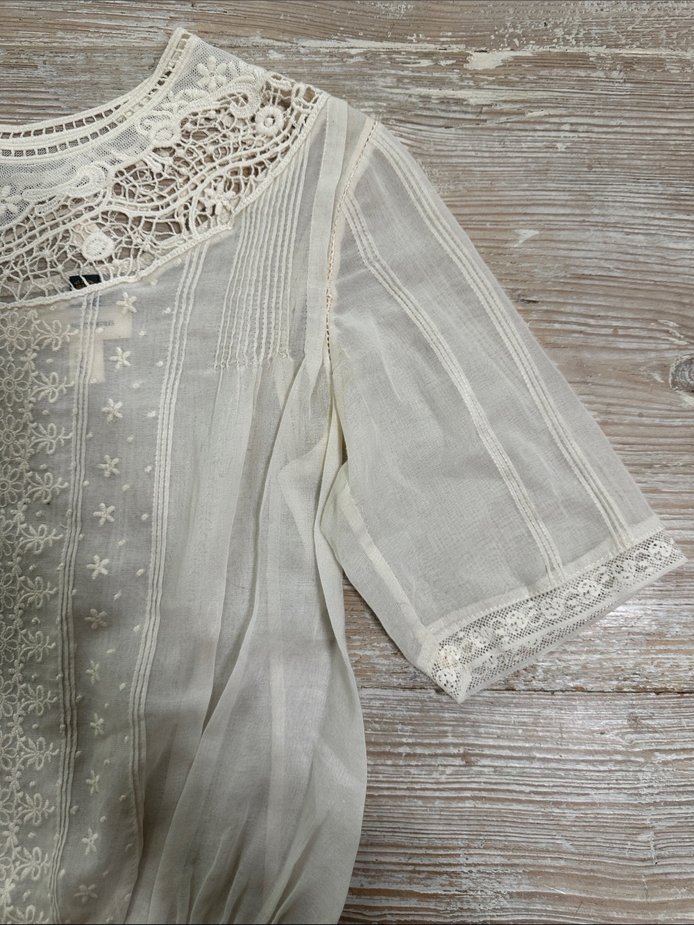 Pins and Needles Vintage-Inspired White Lace Women's Prairie Blouse Ivory XS - Picture 5 of 10